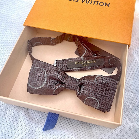 🔥ONE-OF-KIND🔥🆕💯RARE AUTH LOUIS VUITTON MARRONE BROWN HOUNDSTOOTH BOW TIE… - Picture 13 of 13